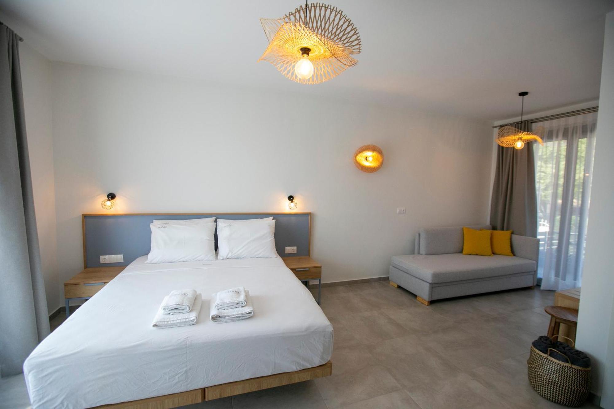 Arodo Suites Nea Iraklitsa Exterior foto